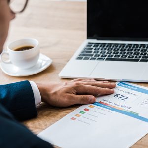 Une agence d'évaluation du crédit pour évaluer un crédit