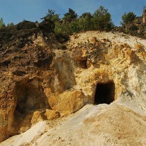 Une entreprise d'extraction d'or avec une mine
