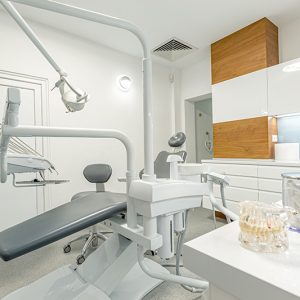 Un fournisseur d'équipements médicaux pour les dentistes