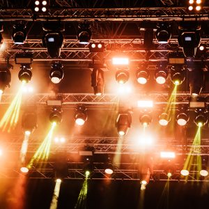 Un fournisseur de matériel d'éclairage pour un spectacle