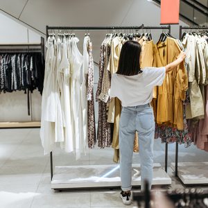 Un magasin de robe pour une fête