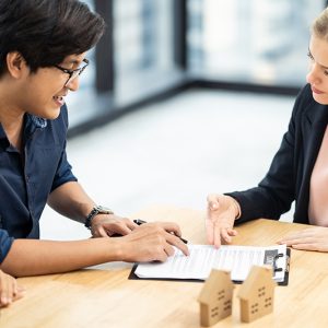 Une société en gestion immobilière avec des clients