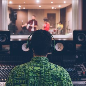 Un studio d'enregistrement pour enregistrer une musique